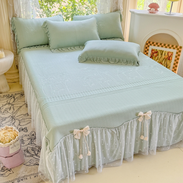 91家纺网 家纺一手货源 找家纺 【苏东来】2025高端法式韩版公主花边PE高分子复合软凉席床裙款三件套纯色蕾丝花边豆豆床裙床单床盖冰丝凉席子三件套件空调席 小确幸浅绿