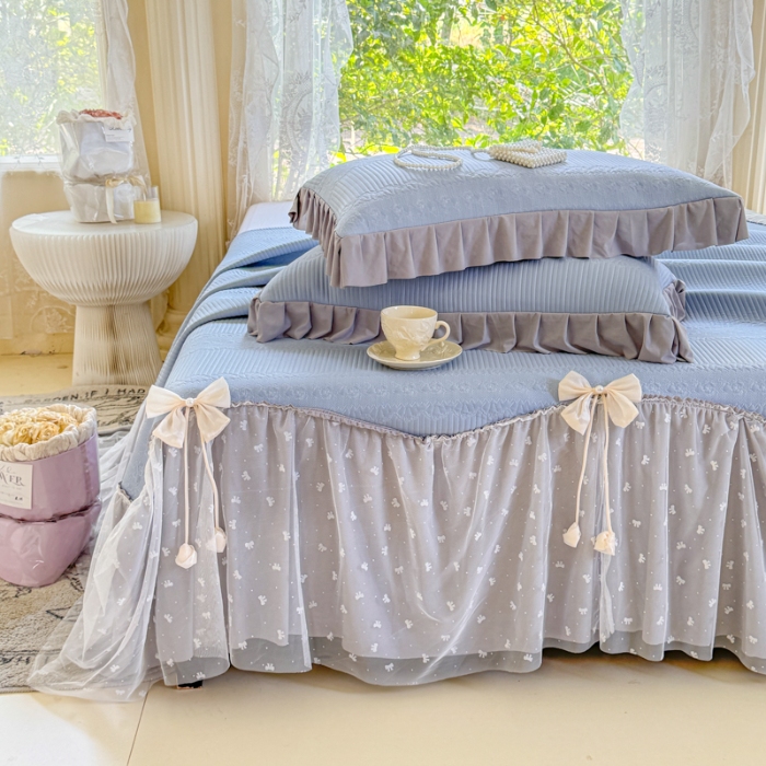 91家纺网 家纺一手货源 找家纺 【苏东来】2025高端法式韩版公主花边PE高分子复合软凉席床裙款三件套纯色蕾丝花边豆豆床裙床单床盖冰丝凉席子三件套件空调席 甜心蓝