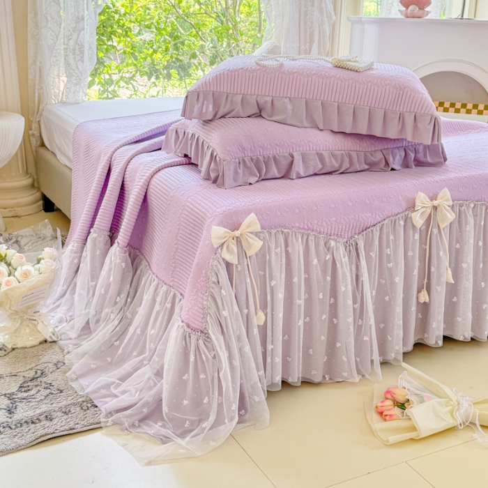 91家纺网 家纺一手货源 找家纺 【苏东来】2025高端法式韩版公主花边PE高分子复合软凉席床裙款三件套纯色蕾丝花边豆豆床裙床单床盖冰丝凉席子三件套件空调席 甜心紫