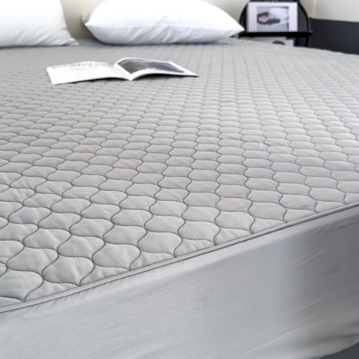 91家纺网 家纺一手货源 找家纺 安芯丝60S全棉夹棉床笠 抗菌防螨 灰色