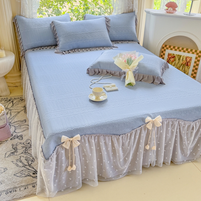 91家纺网 家纺一手货源 找家纺 （总）【苏东来】2025高端法式韩版公主花边PE高分子复合软凉席床裙款三件套纯色蕾丝花边豆豆床裙床单床盖冰丝凉席子三件套件空调席