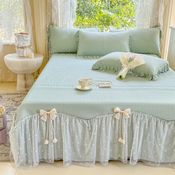 91家纺网 家纺一手货源 找家纺 【苏东来】2025高端法式韩版公主花边PE高分子复合软凉席床裙款三件套纯色蕾丝花边豆豆床裙床单床盖冰丝凉席子三件套件空调席 小确幸浅绿
