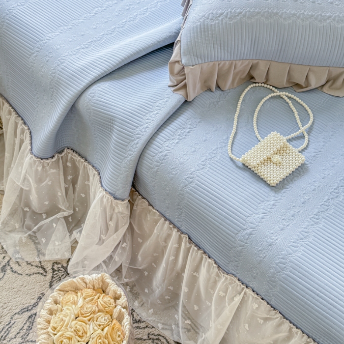 91家纺网 家纺一手货源 找家纺 【苏东来】2025高端法式韩版公主花边PE高分子复合软凉席床裙款三件套纯色蕾丝花边豆豆床裙床单床盖冰丝凉席子三件套件空调席 甜心蓝