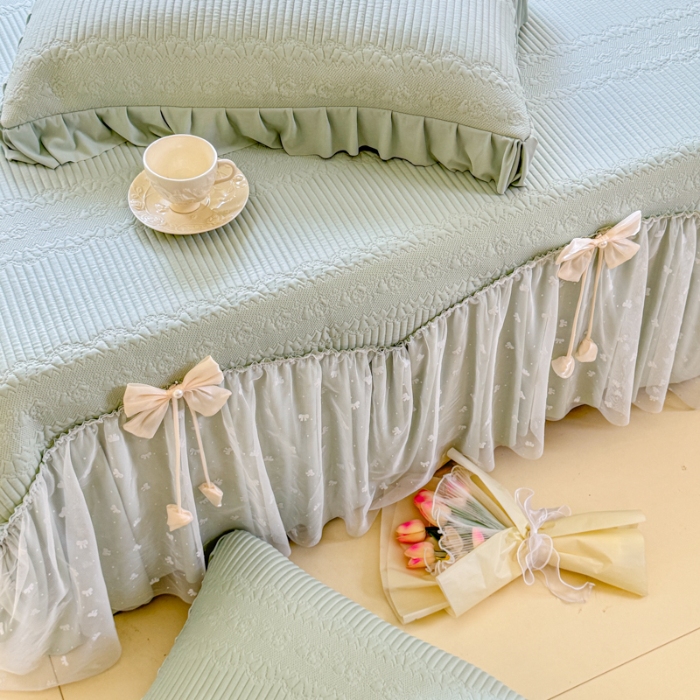 91家纺网 家纺一手货源 找家纺 【苏东来】2025高端法式韩版公主花边PE高分子复合软凉席床裙款三件套纯色蕾丝花边豆豆床裙床单床盖冰丝凉席子三件套件空调席 甜心浅绿