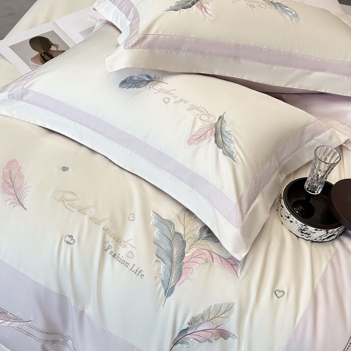 91家纺网 家纺一手货源 找家纺 春夏新品高级感50*50S贡缎长绒棉刺绣四件套纯棉床单全棉床笠高档礼盒装量大价优 白拼紫-彩羽-贡缎长绒棉