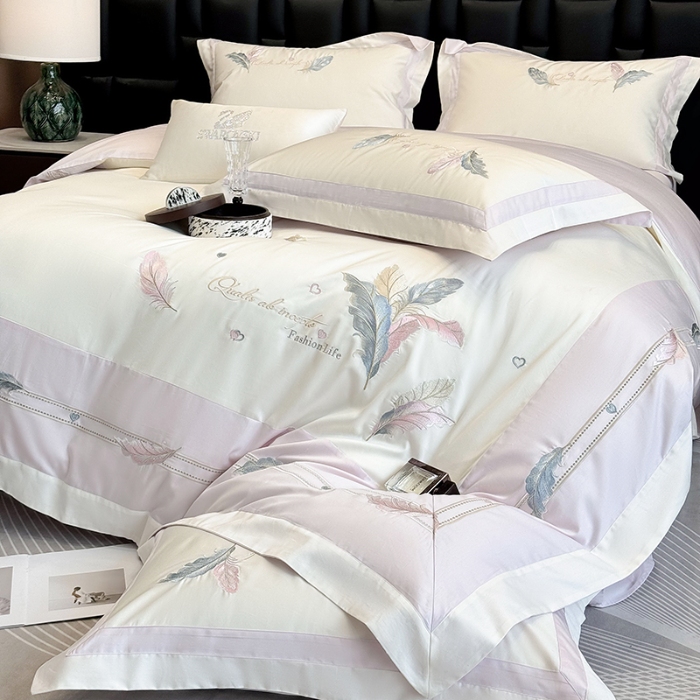 91家纺网 家纺一手货源 找家纺 春夏新品高级感50*50S贡缎长绒棉刺绣四件套纯棉床单全棉床笠高档礼盒装量大价优 白拼紫-彩羽-贡缎长绒棉