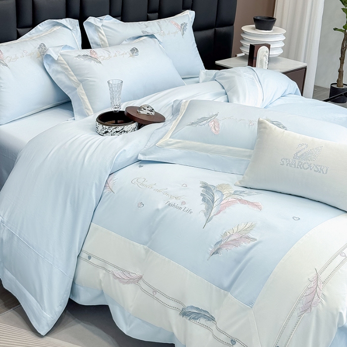 91家纺网 家纺一手货源 找家纺 春夏新品高级感50*50S贡缎长绒棉刺绣四件套纯棉床单全棉床笠高档礼盒装量大价优 蒂芙尼蓝-彩羽-贡缎长绒棉