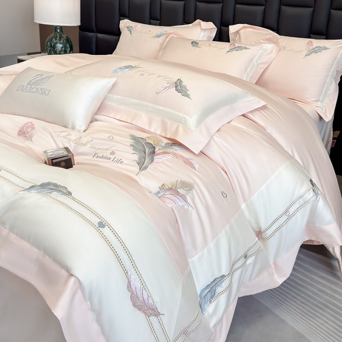 91家纺网 家纺一手货源 找家纺 春夏新品高级感50*50S贡缎长绒棉刺绣四件套纯棉床单全棉床笠高档礼盒装量大价优 桃花粉-彩羽-贡缎长绒棉