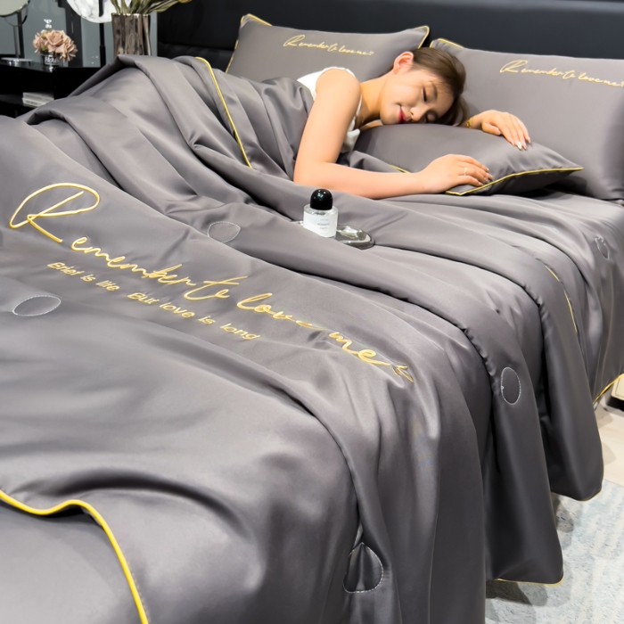 91家纺网 家纺一手货源 找家纺 （总）云恋家纺2025年新款可水洗夏被冰丝空调被夏凉被床单三四件套夏季薄被子春秋被芯夏天