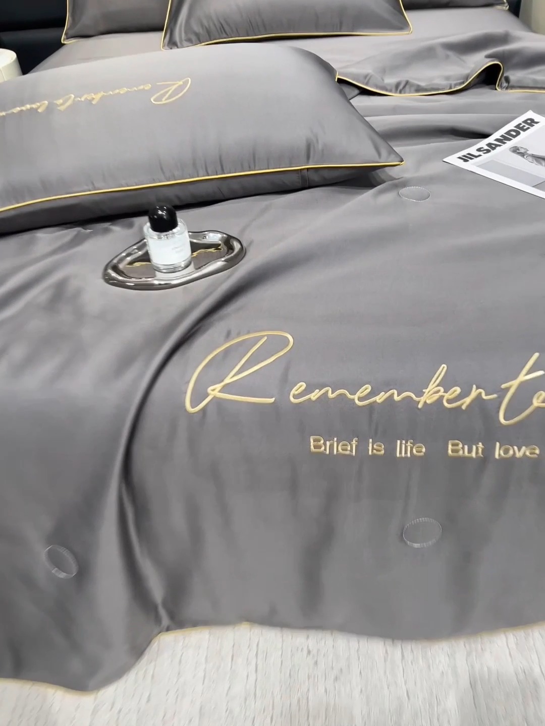 91家纺网 家纺一手货源 找家纺 （总）云恋家纺2025年新款可水洗夏被冰丝空调被夏凉被床单三四件套夏季薄被子春秋被芯夏天