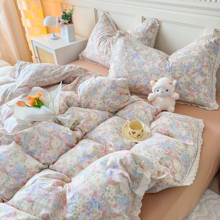 91家纺网 家纺一手货源 找家纺 （总）【苏东来】2025韩版蕾丝花边纯棉全棉双层纱四件套全棉纯棉小碎花印花四件套法式赫本公主风韩系皱皱纱花边四件套针织棉四件套件