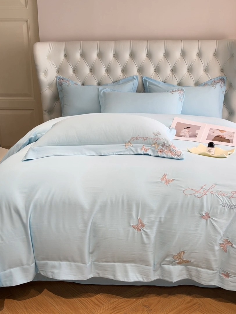 91家纺网 家纺一手货源 找家纺 （总）新方向 2025新款天丝刺绣大宽边工艺四件套-蝶恋 直播首选（纸盒包装）