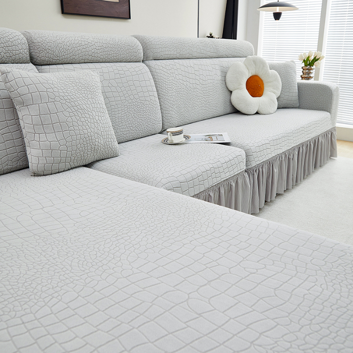 91家纺网 家纺一手货源 找家纺 （总）丝绮鹿 2025新款雕花绒水立方沙发套裙边款（贵妃图）