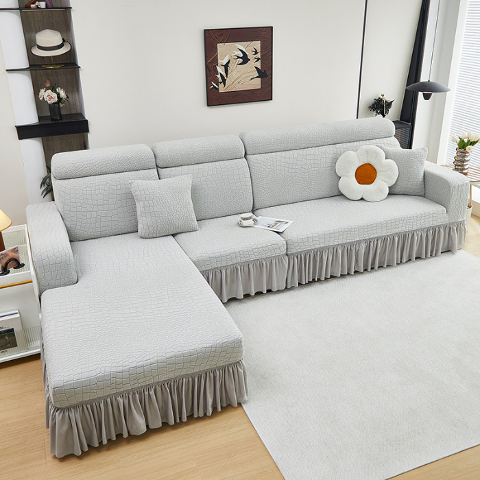 91家纺网 家纺一手货源 找家纺 （总）丝绮鹿 2025新款雕花绒水立方沙发套裙边款（贵妃图）