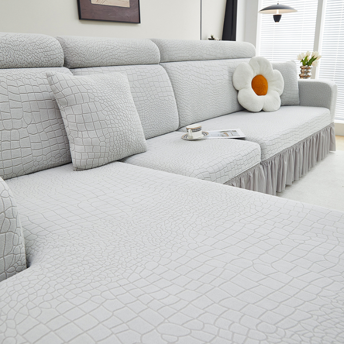 91家纺网 家纺一手货源 找家纺 （总）丝绮鹿 2025新款雕花绒水立方沙发套裙边款（贵妃图）