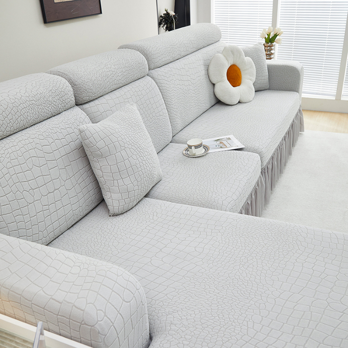 91家纺网 家纺一手货源 找家纺 （总）丝绮鹿 2025新款雕花绒水立方沙发套裙边款（贵妃图）