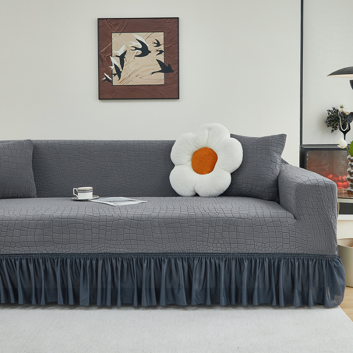 91家纺网 家纺一手货源 找家纺 （总）丝绮鹿 2025新款雕花绒水立方沙发套裙边款（三人图）