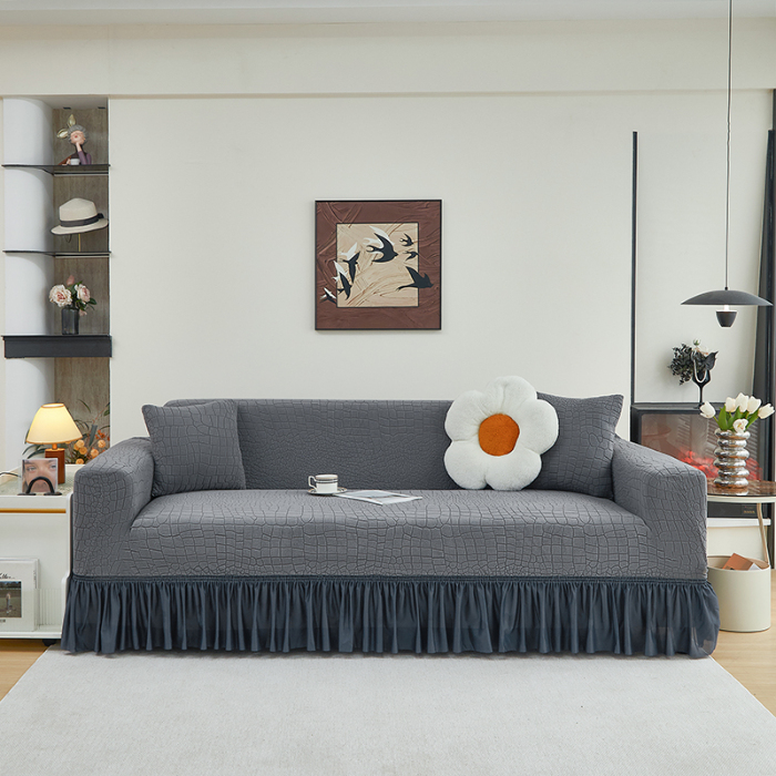 91家纺网 家纺一手货源 找家纺 （总）丝绮鹿 2025新款雕花绒水立方沙发套裙边款（三人图）