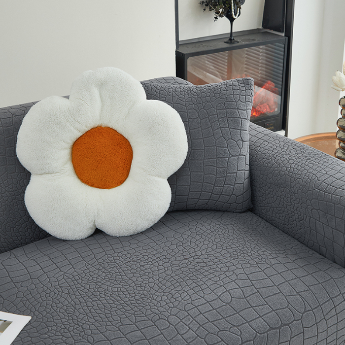 91家纺网 家纺一手货源 找家纺 （总）丝绮鹿 2025新款雕花绒水立方沙发套裙边款（三人图）