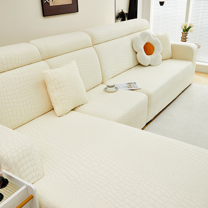 91家纺网 家纺一手货源 找家纺 （总）丝绮鹿 2025新款雕花绒水立方沙发套松紧款（贵妃图）