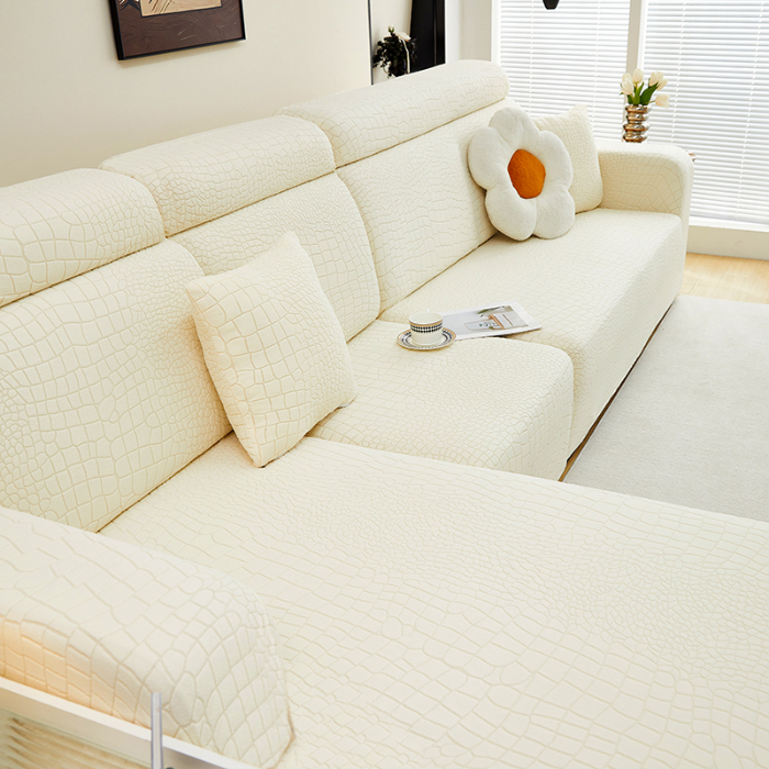 91家纺网 家纺一手货源 找家纺 （总）丝绮鹿 2025新款雕花绒水立方沙发套松紧款（贵妃图）