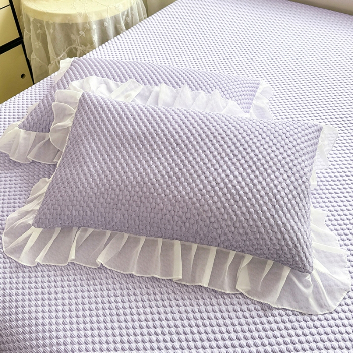 91家纺网 家纺一手货源 找家纺 漫布云2025新款凉豆豆纯色系床裙款床单款床盖床单凉席三件套蕾丝床盖款凉席三件套   冰豆豆—梦幻紫