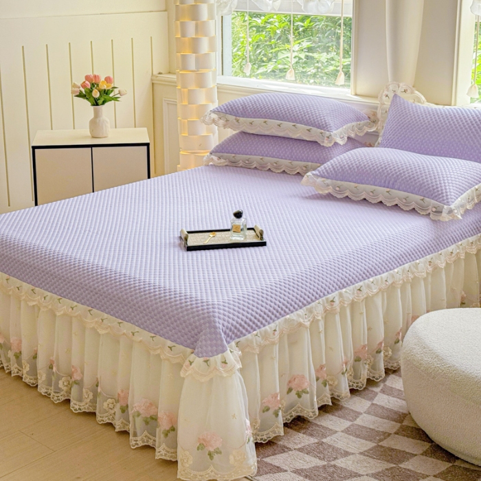 91家纺网 家纺一手货源 找家纺 苏米娜2025甄选A类凉豆豆纯色系蕾丝花边床裙款床单款床盖床单凉席三件套蕾丝床盖款凉席三件套 唯爱-梦幻紫