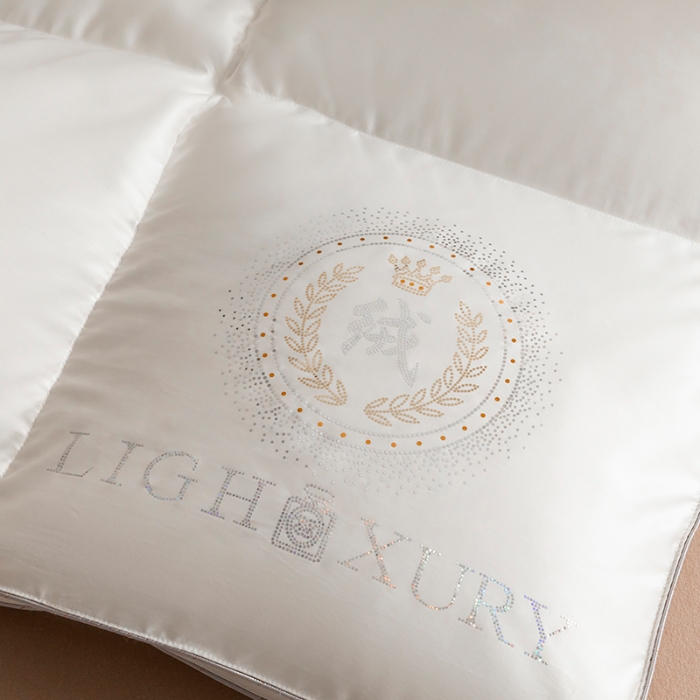 91家纺网 家纺一手货源 找家纺 95鹅绒被 真丝95鹅绒被 羽绒被