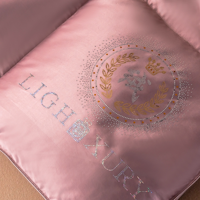 91家纺网 家纺一手货源 找家纺 95鹅绒被 真丝95鹅绒被 羽绒被