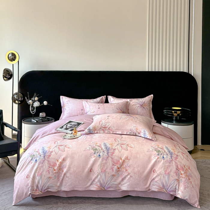 91家纺网 家纺一手货源 找家纺 2024新款全棉加厚长绒棉数码印花四件套 沫彩花韵粉 