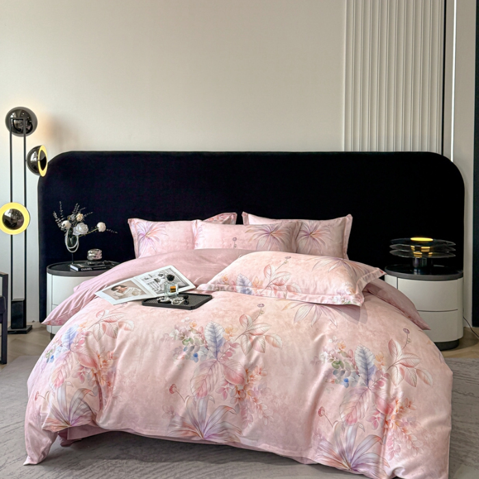 91家纺网 家纺一手货源 找家纺 2024新款全棉加厚长绒棉数码印花四件套 沫彩花韵粉 