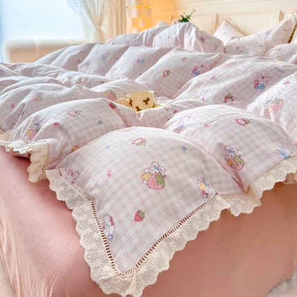 91家纺网 家纺一手货源 找家纺 （总）【苏东来】2025韩版蕾丝花边纯棉全棉双层纱四件套全棉纯棉小碎花印花四件套法式赫本公主风韩系皱皱纱花边四件套针织棉四件套件