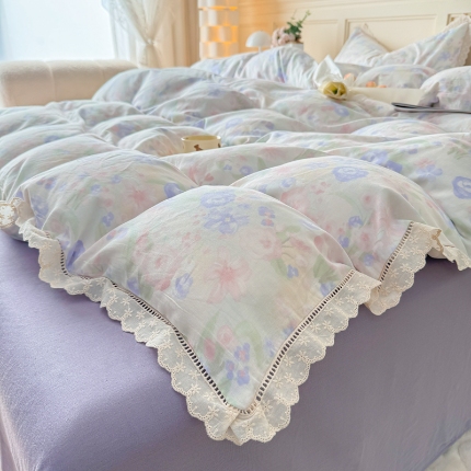 91家纺网 家纺一手货源 找家纺 （总）【苏东来】2025韩版蕾丝花边纯棉全棉双层纱四件套全棉纯棉小碎花印花四件套法式赫本公主风韩系皱皱纱花边四件套针织棉四件套件
