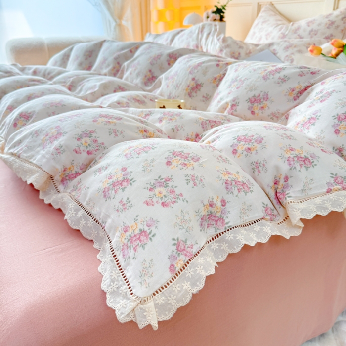 91家纺网 家纺一手货源 找家纺 （总）【苏东来】2025韩版蕾丝花边纯棉全棉双层纱四件套全棉纯棉小碎花印花四件套法式赫本公主风韩系皱皱纱花边四件套针织棉四件套件