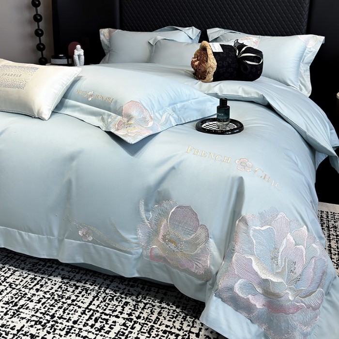 91家纺网 家纺一手货源 找家纺 （总）星蕴家纺 2025新款新疆贡缎全棉刺绣四件套-黛尔【高档礼盒包装】