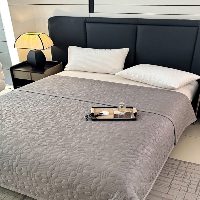 91家纺网 家纺一手货源 找家纺 （总）法芙娜家纺 莫代尔天丝双面床盖-太阳花 