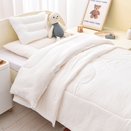 91家纺网 家纺一手货源 找家纺 A类水洗棉幼儿园被子儿童被芯宝宝小被子大豆纤维被芯褥子垫芯枕芯
