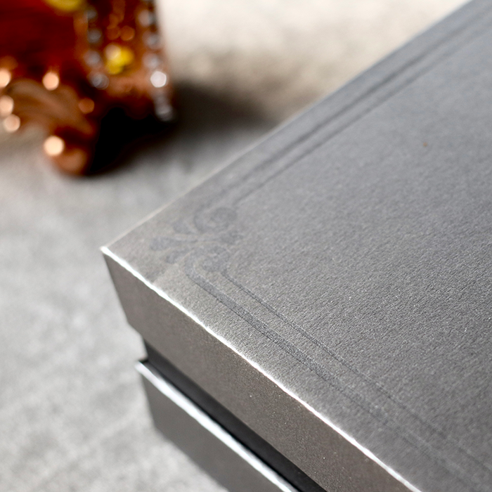 91家纺网 家纺一手货源 找家纺 金象印务（森翔包装） 银灰色天地盖礼盒