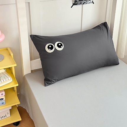 91家纺网 家纺一手货源 找家纺 （总）2025新款大眼睛毛巾绣纯色双拼水洗棉单品单枕套家用学生宿舍单件