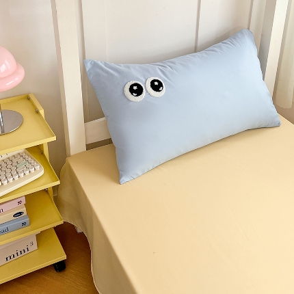 91家纺网 家纺一手货源 找家纺 （总）2025新款大眼睛毛巾绣纯色双拼水洗棉单品单枕套家用学生宿舍单件