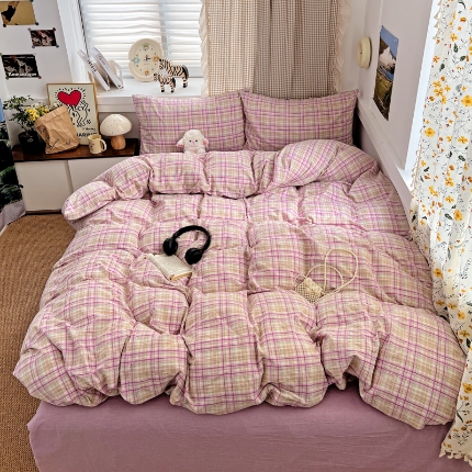 91家纺网 家纺一手货源 找家纺 坚果摄影  小清新风自然光卡通套件拍摄