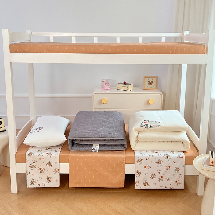 91家纺网 家纺一手货源 找家纺 （总）2025新款学生季13070全棉学生三件套六件套宿舍上下铺被芯被褥枕套组合套装