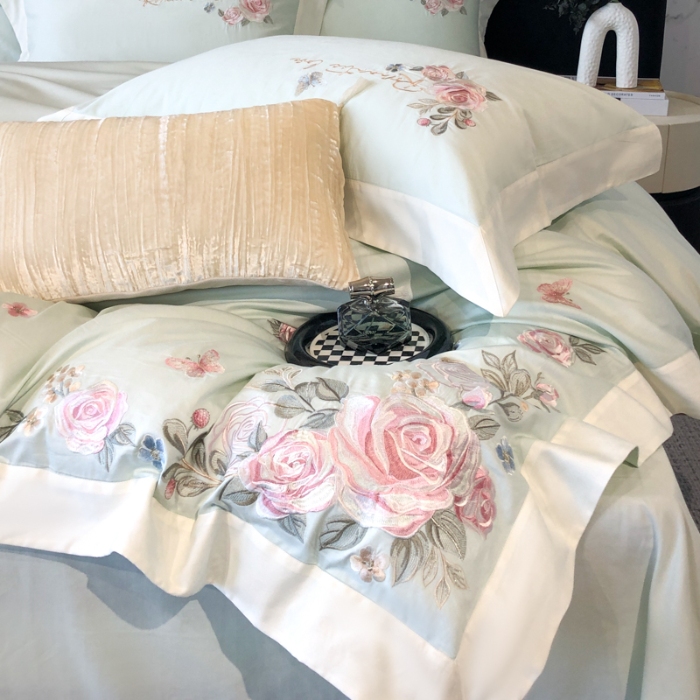 91家纺网 家纺一手货源 找家纺 春夏新品高级感50*50S贡缎长绒棉刺绣四件套纯棉床单全棉床笠高档礼盒装量大价优 清新绿-花缦-贡缎长绒棉