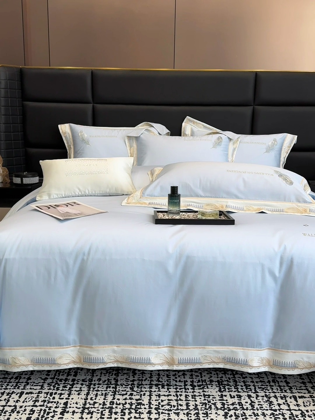 91家纺网 家纺一手货源 找家纺 高档礼盒装50*50S贡缎长绒棉刺绣四件套100%纯棉全棉床单床笠款量大价优 塞纳河畔-蓝-贡缎长绒棉