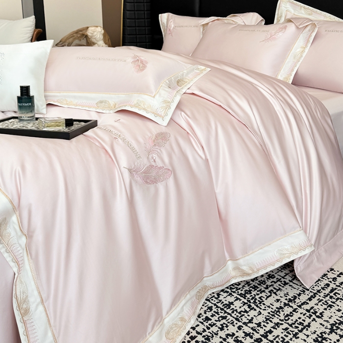 91家纺网 家纺一手货源 找家纺 高档礼盒装50*50S贡缎长绒棉刺绣四件套100%纯棉全棉床单床笠款量大价优 塞纳河畔-粉-贡缎长绒棉