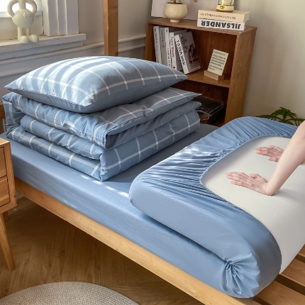 91家纺网 家纺一手货源 找家纺 （总）恋人优选 2025新款全棉色织水洗棉学生宿舍上下铺床笠三件套纯棉四件套床垫套床上用品,草绿(浅灰),粉黄格,海蓝格（天蓝）,灰细条(深灰),灰中格,姜黄,经典橘,蓝白条(牛仔蓝),蓝大格（牛仔蓝）,蓝黄格,蓝黄小格,蓝绿格,蓝玉格,绿灰大格,米小格(米色),莫妮粉(脏粉),莫妮灰（浅蓝）,莫妮兰（浅蓝）,莫妮绿+浅蓝,纽约灰,诺卡（浅灰）,七夕灰大(深灰),浅蓝小格（天蓝）,深灰(浅灰),糖果格（果绿）,天空蓝（奶黄）,天蓝(米色),小粉格(脏粉),小灰格（深灰）,小蓝格(天蓝),小绿格(草绿),星空桔(浅兰),英伦-桔,英伦兰,脏粉(浅灰)