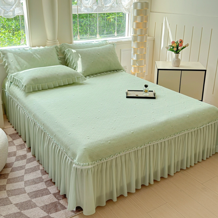 91家纺网 家纺一手货源 找家纺 苏米娜 2025新款百分百中分子凉感席大版冰感床裙款凉席三件套  樱桃-薄荷绿