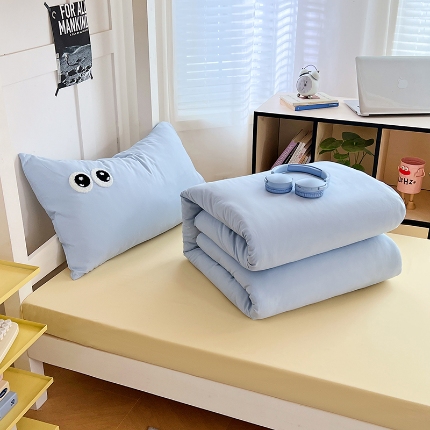 91家纺网 家纺一手货源 找家纺 （总）2025新款ins大眼睛毛巾绣纯色双拼水洗棉学生三件套宿舍寝室单双人枕套单品