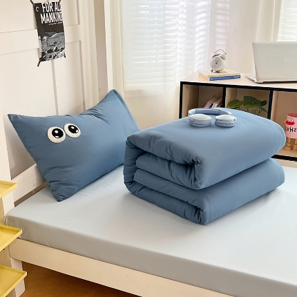 91家纺网 家纺一手货源 找家纺 （总）2025新款ins大眼睛毛巾绣纯色双拼水洗棉学生三件套宿舍寝室单双人枕套单品