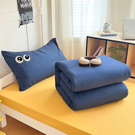 91家纺网 家纺一手货源 找家纺 （总）2025新款ins大眼睛毛巾绣纯色双拼水洗棉学生三件套宿舍寝室单双人枕套单品